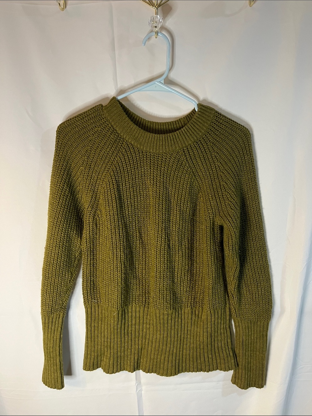 Universal Thread Olive Crewneck Ribbed Knit Sweater
